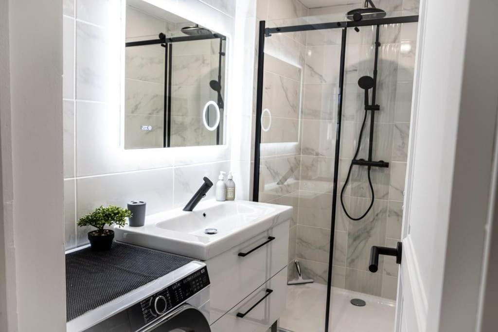 Appartement Renove - Wifi - Jardin - Centre De Niort Eksteriør billede